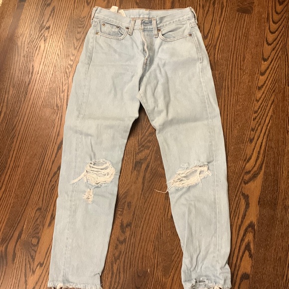 Levi mom jeans! - Picture 1 of 4